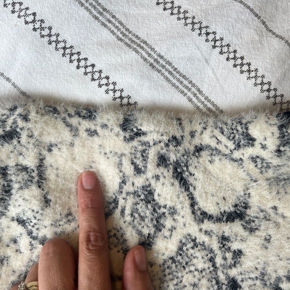 Lovestitch Black and White Snake Patterned Open Cardigan - Picture 10 of 11